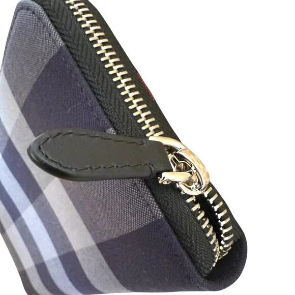 Burberry Super Exploded Check Large Zip Around Wallet, in cloth/leather, 8084063